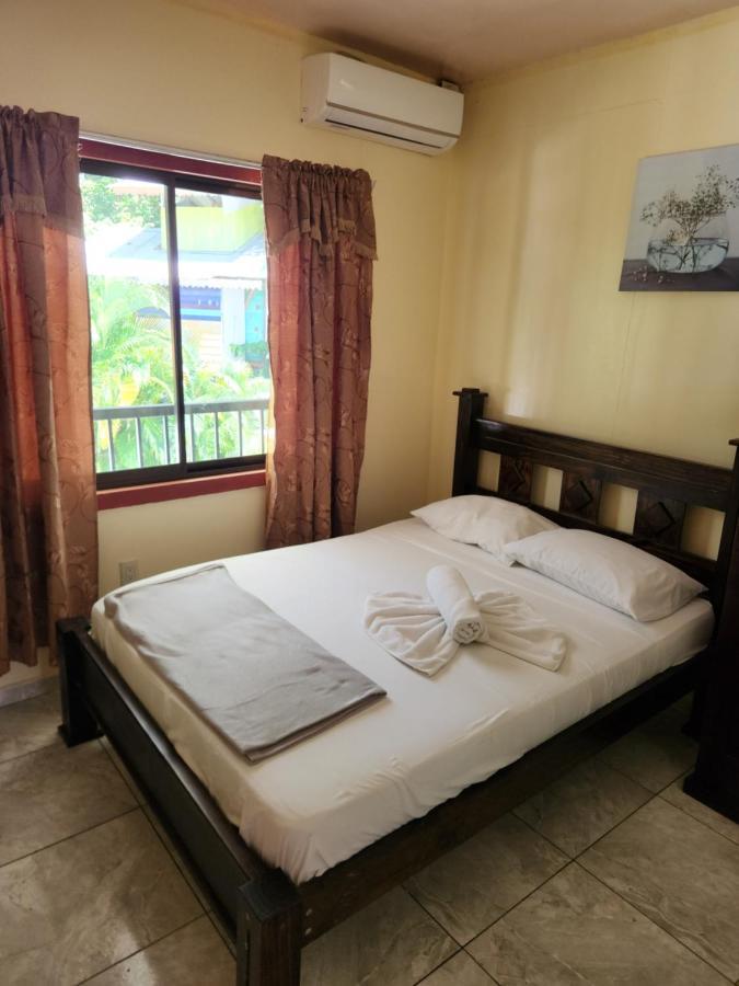Family Hotel Puerto Viejo de Talamanca Екстер'єр фото