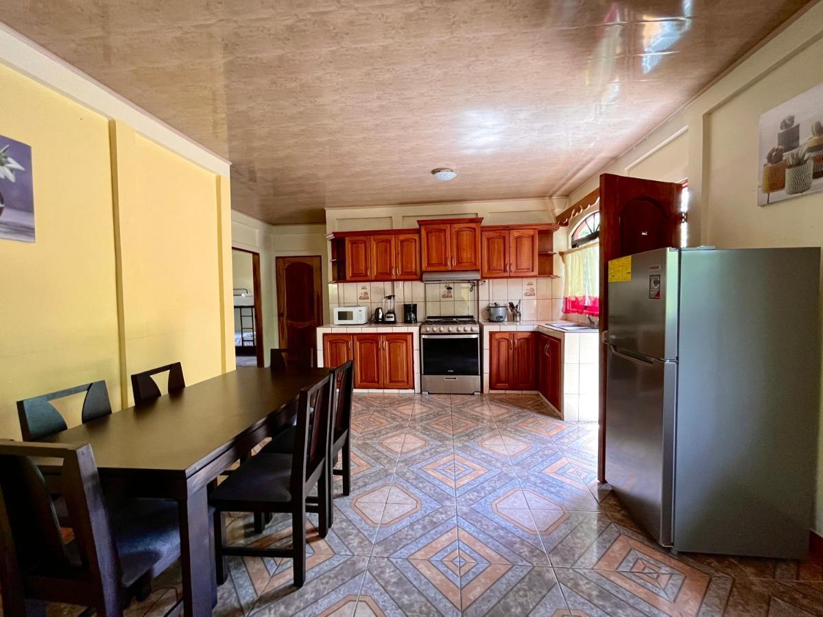 Family Hotel Puerto Viejo de Talamanca Екстер'єр фото