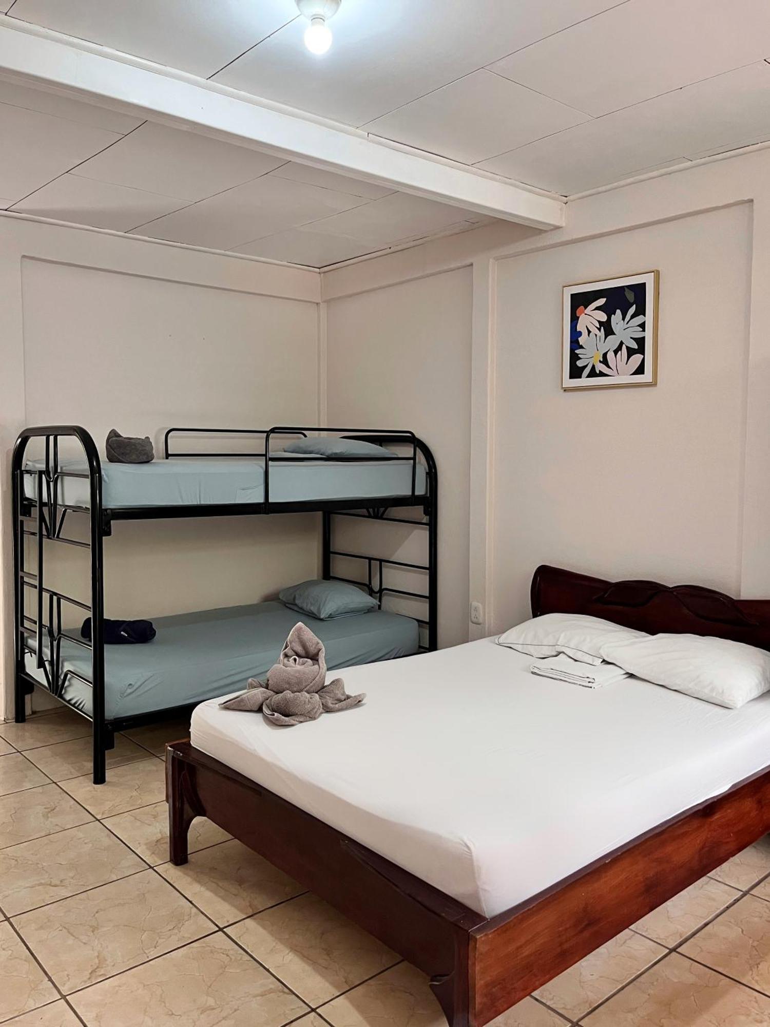 Family Hotel Puerto Viejo de Talamanca Екстер'єр фото