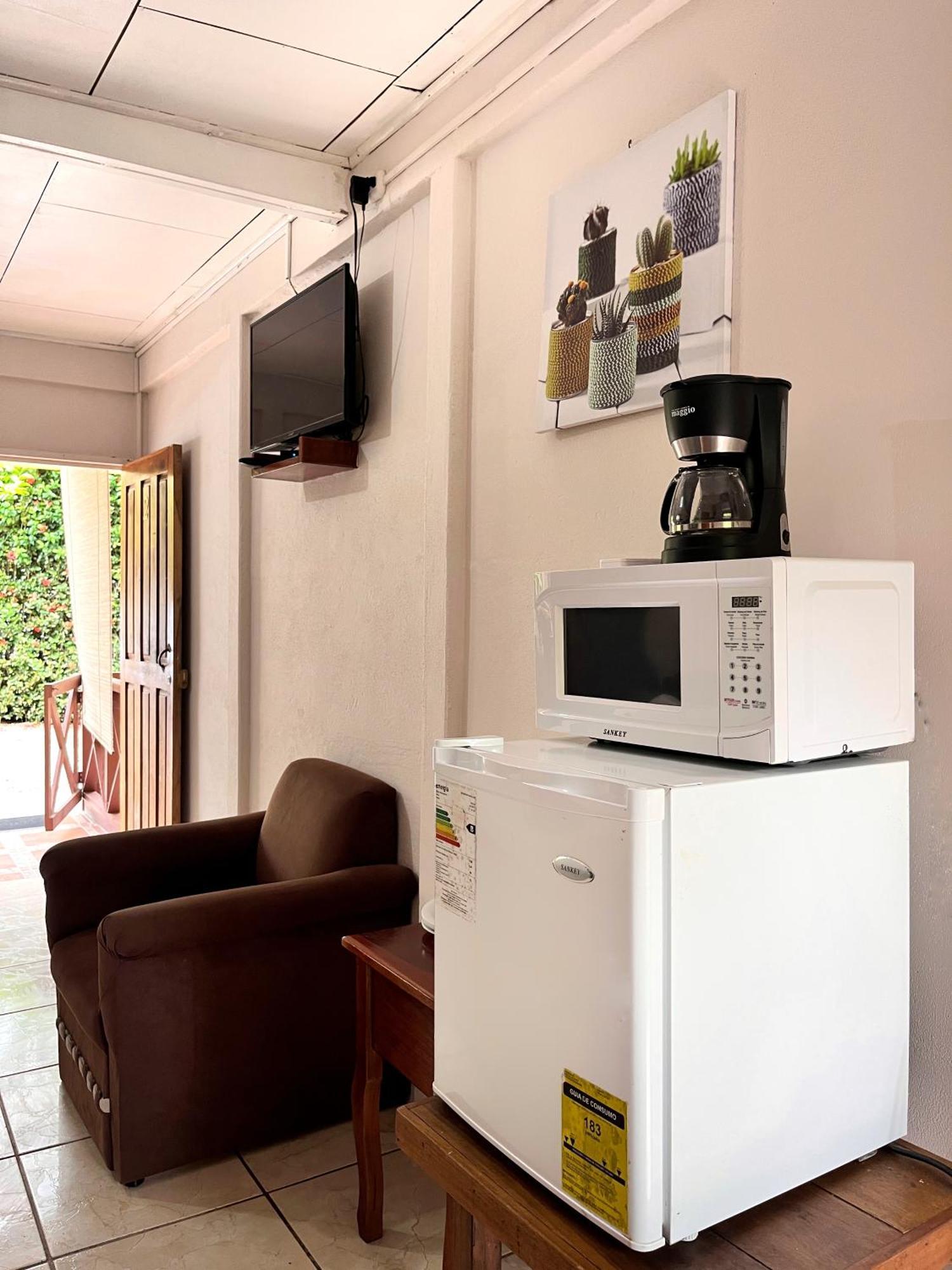 Family Hotel Puerto Viejo de Talamanca Екстер'єр фото