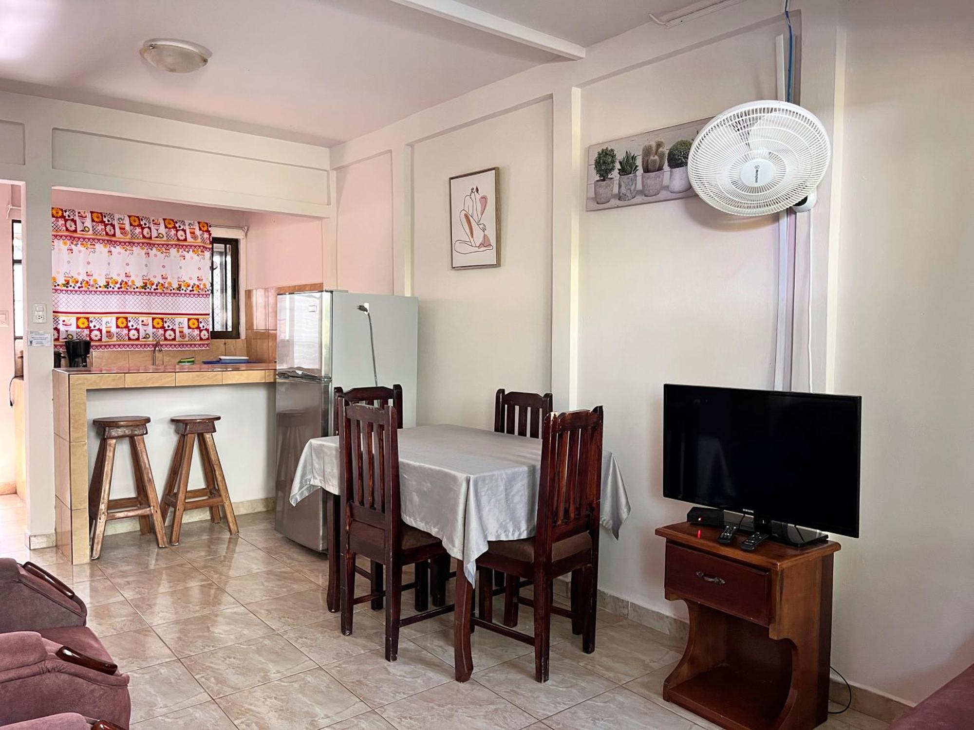 Family Hotel Puerto Viejo de Talamanca Екстер'єр фото