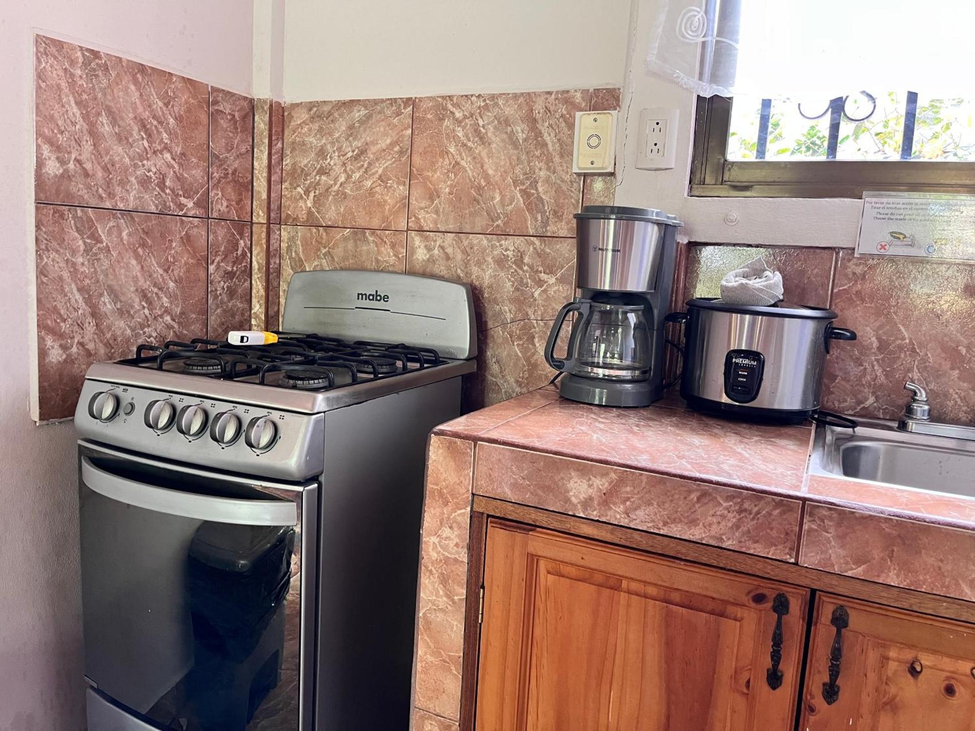 Family Hotel Puerto Viejo de Talamanca Екстер'єр фото